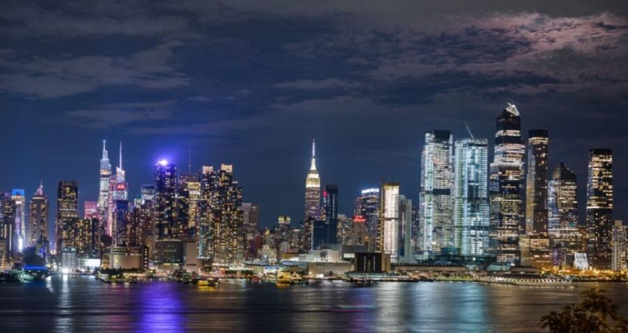 NYC: City Skyline Sightseeing MiniBus Tour at Night - Liberty State Park and the Empty Sky Memorial Moment