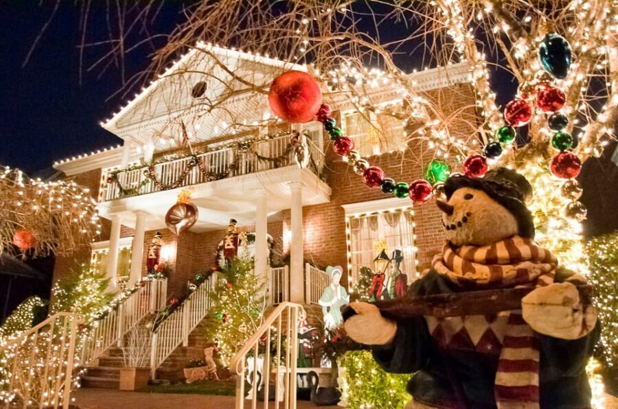 NYC: Dyker Heights and NYC Holiday Lights Luxury Bus Tour - Chinatown and SoHo pass-bys: quick context, not long wandering