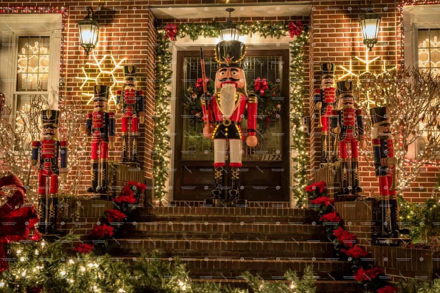 NYC: Dyker Heights Christmas Lights Tour with Hot Cocoa - Quick hits before you go