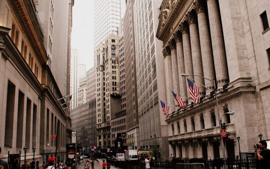 NYC: Empire State Building & Manhattan Walking Tour - Small groups, English-only commentary, and the pacing reality
