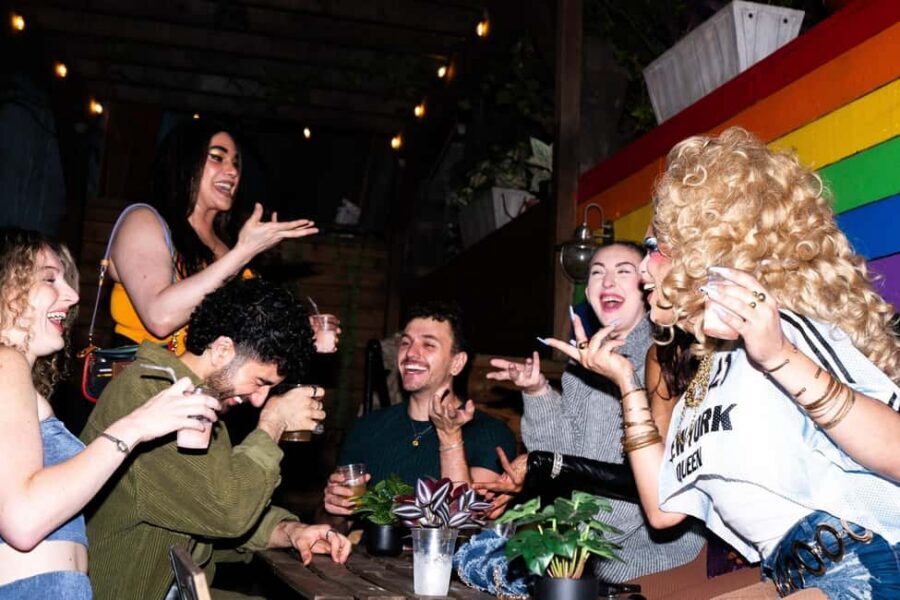 NYC: Fabulous Drag Night Out with a Drag Queen - The After-Show Dance Party With the Local Crowd