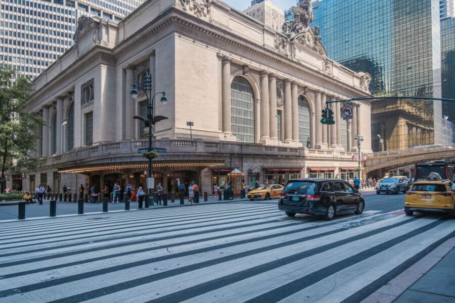 NYC | French guided tour Grand Central & Midtown - Vanderbilt Hall and the Interior Architecture You’ll Actually Notice