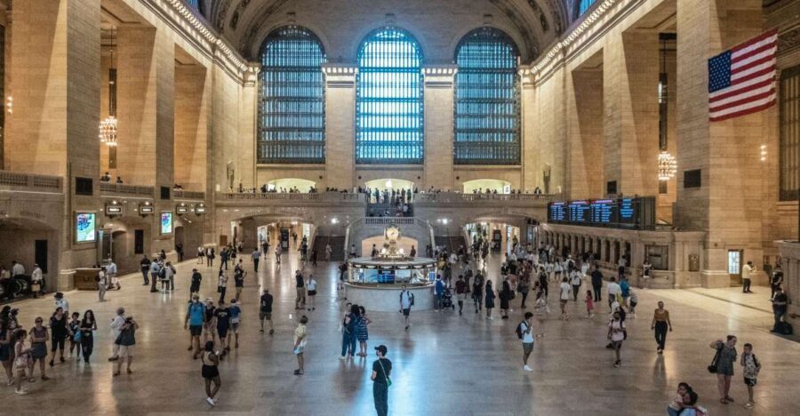 NYC | French guided tour Grand Central & Midtown - Price and Value for a 2-Hour Small Group at $62