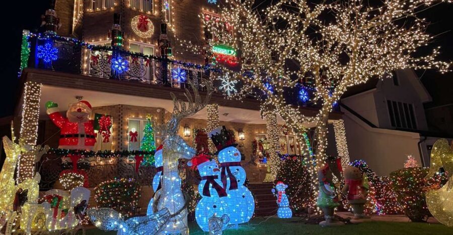 NYC | French guided tour of Christmas in Brooklyn - Brooklyn Heights Skyline Time: Sunset Views Without the Guesswork