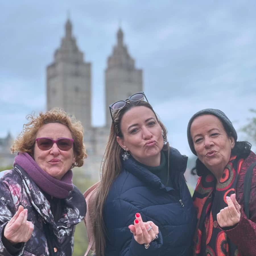 NYC: Guided Pedicab Tour of Central Park - Strawberry Fields and the Dakota: iconic stops, guided context, real photo time