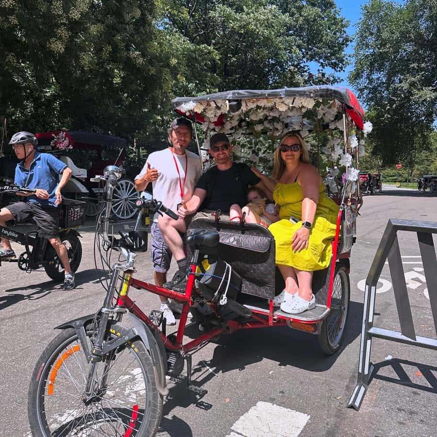NYC: Guided Pedicab Tour of Central Park - Meeting at Central Valley Deli: easy start, clear direction