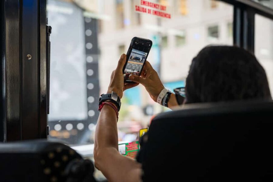 NYC: Half-Day Luxury Bus Tour of Top Highlights - What Makes This NYC Half-Day Luxury Bus Tour a Smart First Move