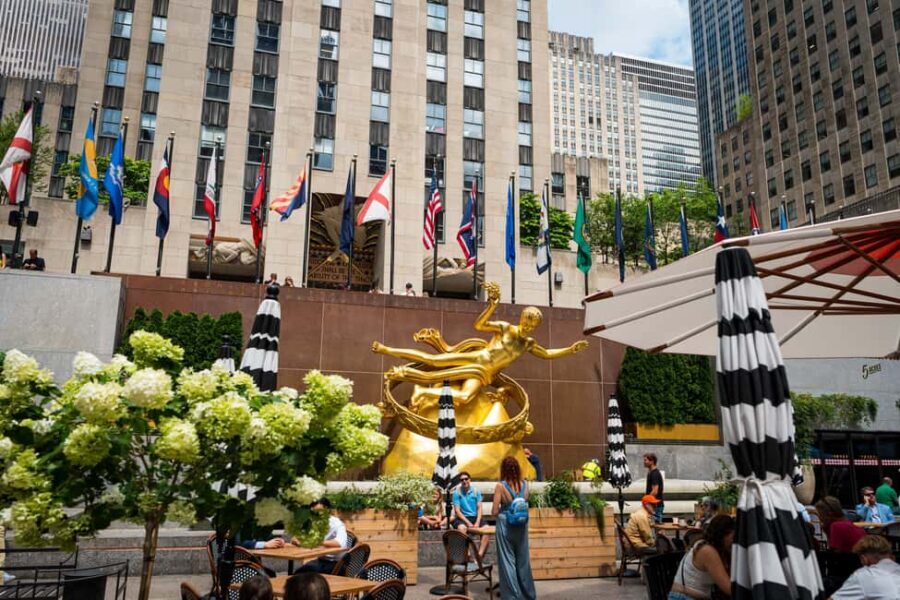NYC: Half-Day Luxury Bus Tour of Top Highlights - The Luxury Bus Ride: Why Climate Control Changes the Whole Experience