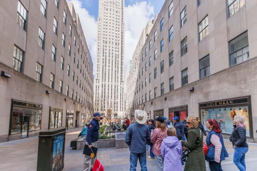 NYC: Half-Day Luxury Bus Tour with Empire State Access - Ending by the Empire State Building: optional observatory access