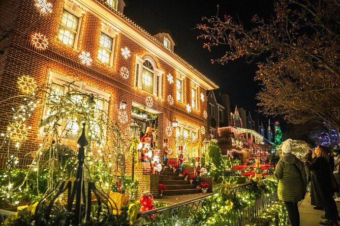 NYC Holiday Lights and Dyker Heights Luxury Bus Tour - Meeting at Avalon West: how the night kicks off