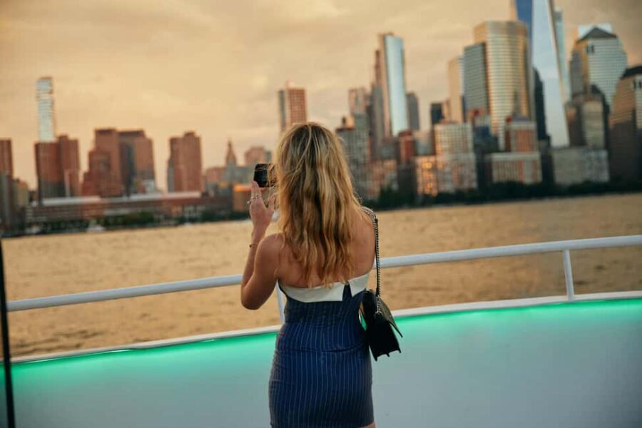 NYC: July 4th Fireworks Cruise + BBQ Buffet on Grand Mariner - Macy’s Fireworks From the Water: How to Get a Decent Spot
