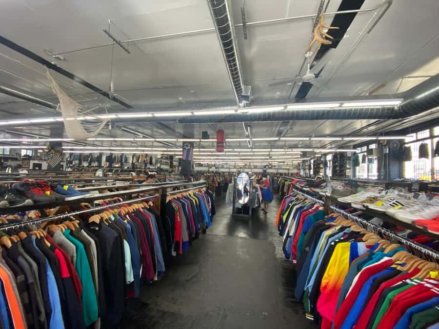 NYC: Manhattan Secondhand Shopping Day Tour - Garment District shopping block: where you find fashion in motion