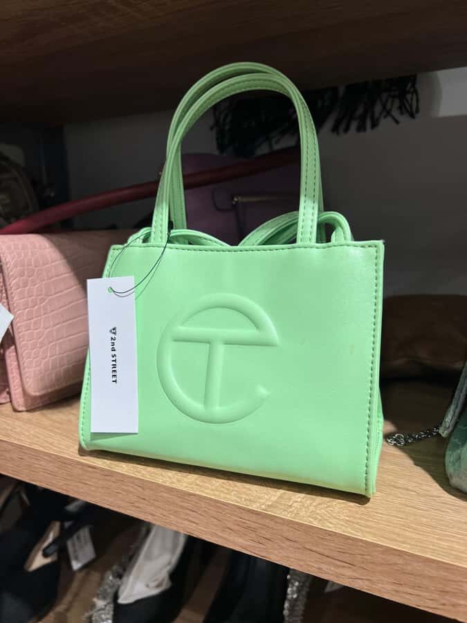 NYC: Manhattan Secondhand Shopping Day Tour - Who this tour is for in NYC, and who should skip it
