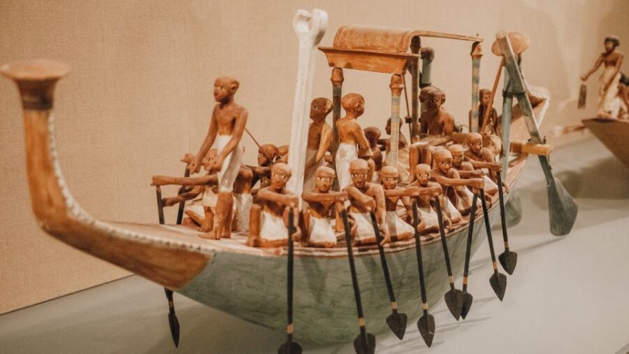 NYC: Meet the Met – Extended 3hr Small-Group Tour - Group size, pacing, and how the guide shapes your visit