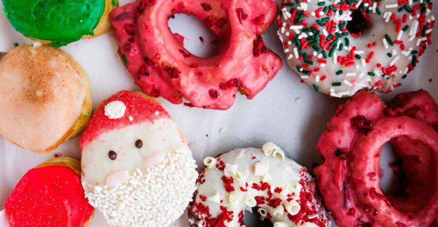 NYC: Midtown Holiday Donut and Hot Chocolate Adventure - Key things to know before you go