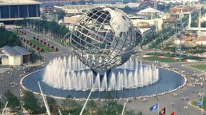 NYC: New York City Contrasts Tour through Harlem, The Bronx, Queens and Brooklyn - Meet at Times Square: the starting point that actually makes sense