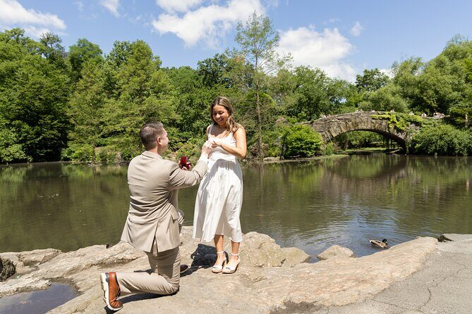 NYC Private Photoshoot at Your Iconic Spots in New York City - Local tips and a fun walk: how the history adds to the photos