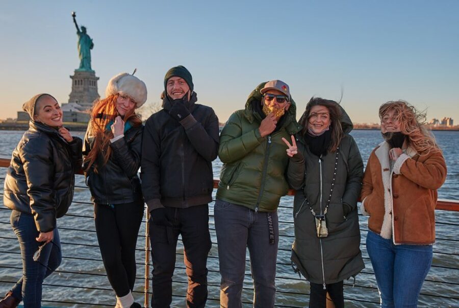 NYC: Romantic Valentine's Day Champagne Cruise - Key things to know before you go