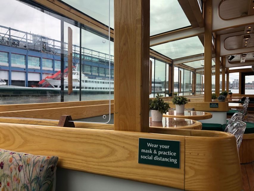NYC: Romantic Valentine's Day Champagne Cruise - Price and Value: Why $134 Can Be a Smart Date Choice