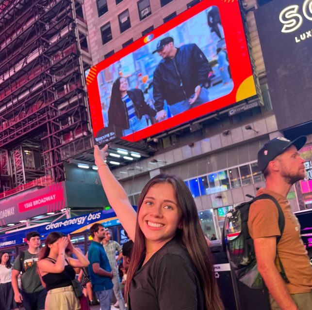NYC: See Yourself on a Times Square Billboard for 24 Hours - In-person vs live stream: plan for glare and crowd chaos