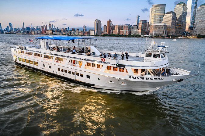 NYC Statue Liberty 90-Minute Sightseeing Cruise - Ellis Island and the Immigration Story You Don’t Get From Just One Statue Photo