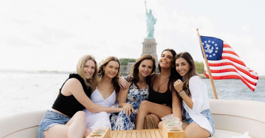 NYC: Statue of Liberty Private Yacht Tour - Onboard Comfort Details You’ll Notice Fast