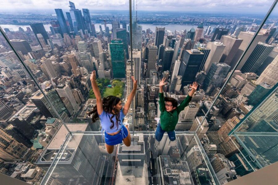 NYC: SUMMIT One Vanderbilt Ticket and Grand Central Tour - What you’ll see from the 91st–93rd floors (and how to time your photos)