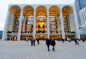 NYC: The Metropolitan Opera Tickets - Language Tools: Audio Guides and Real-Time Translations
