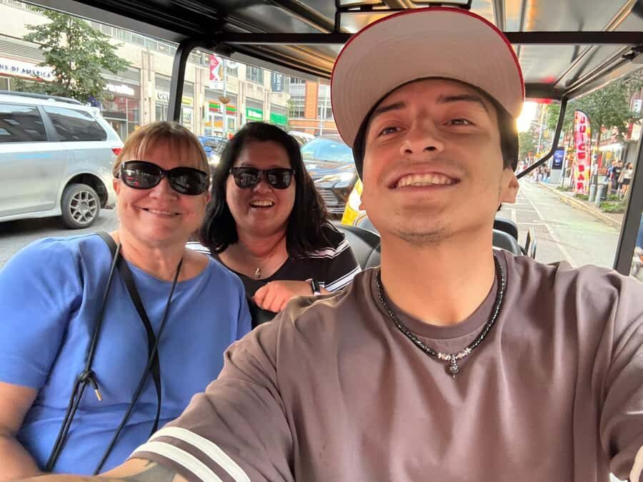 NYC:Midtown,Chelsea &West Village Guided City Tour by E-Cart - What the guide adds: stories, local cues, and photo help that actually matters