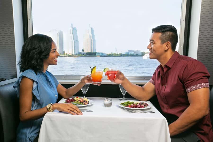 Philadelphia: Buffet Brunch, Lunch, or Dinner Cruise - The drink situation: bottomless mimosas on brunch and bar upgrades