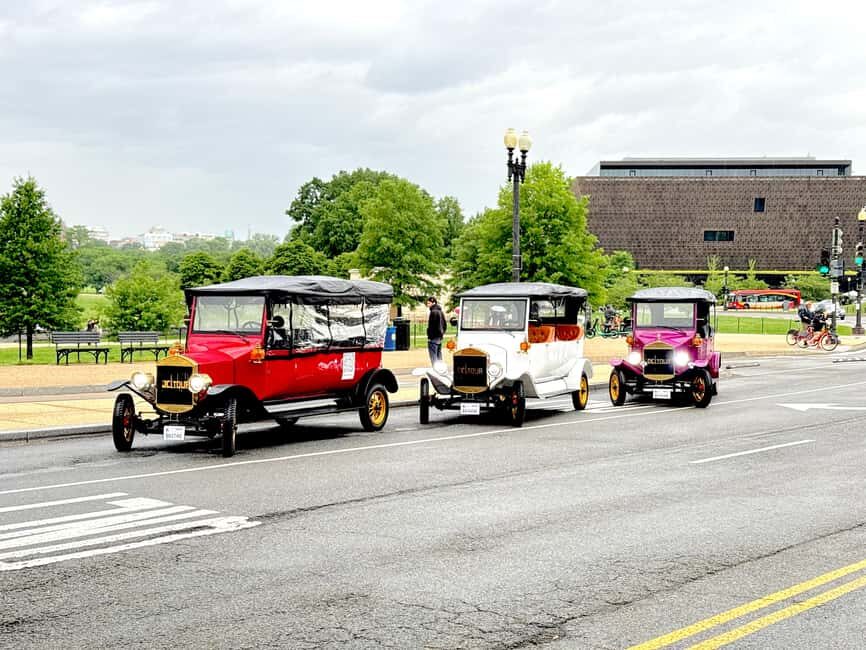 Philadelphia: Guided Tour by Vintage Car Day & Night - Climbing the Philadelphia Museum of Art and finding the Rocky Steps view