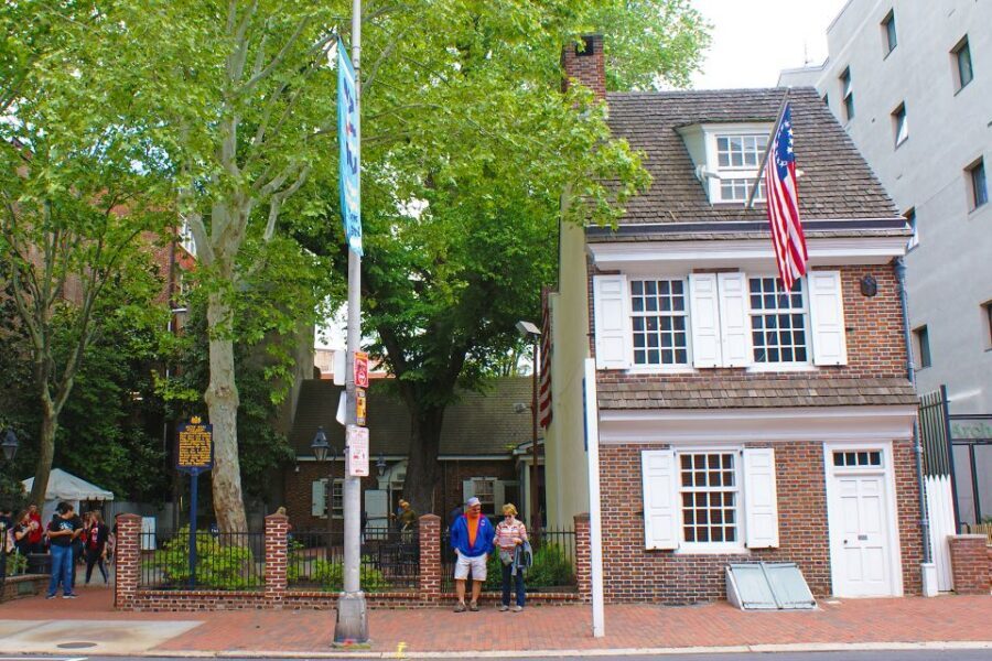 Philadelphia: History, Highlights & Revolution Walking Tour - Independence Hall and the Liberty Bell: The Moment the Story Becomes Real