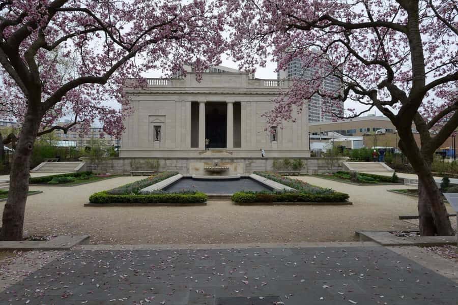 Philadelphia Museum of Art and The Rodin Museum - Architecture That Feels Like a Time Machine