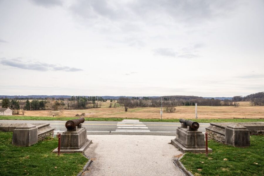 Philadelphia: Valley Forge National Historical Park Tour - Visitor Center first: historic objects that give the day meaning
