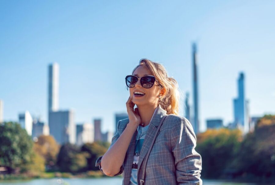 Romantic Photoshoot Experience for Couples in New York - Why a private couples photoshoot works better than random selfies in NYC