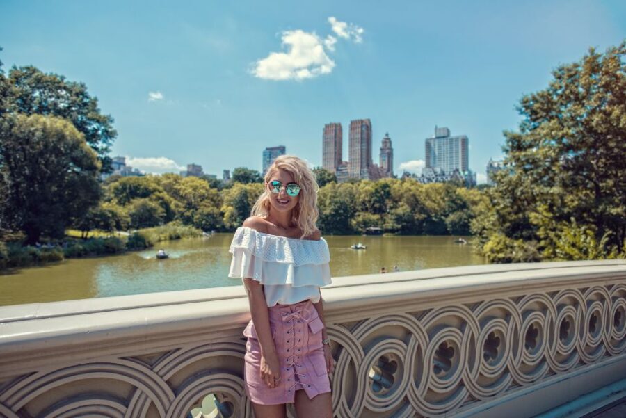 Romantic Photoshoot Experience for Couples in New York - Price and value: $271 per group up to 4 in NYC terms