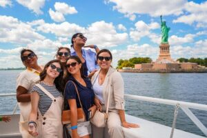 Starship Cityscape Express Sightseeing Cruise - What the 80-minute loop feels like: a simple skyline sweep