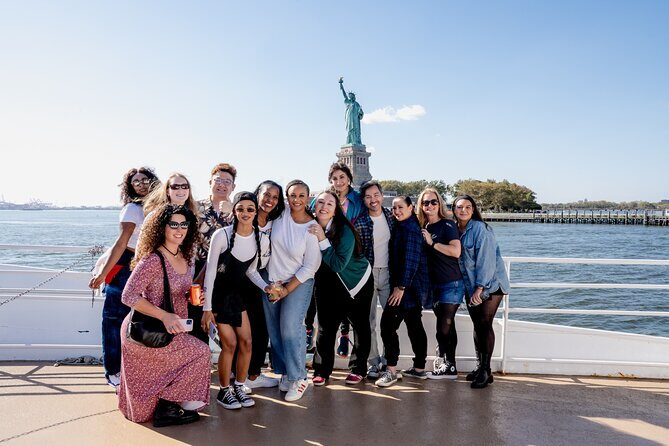Statue of Liberty Cruise: Sightseeing Tour - Governors Island and the harbor neighborhoods
