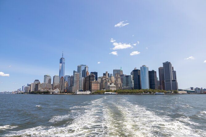 Statue of Liberty Cruise: Sightseeing Tour - Wall Street and Lower Manhattan: One World Trade Center and the skyline