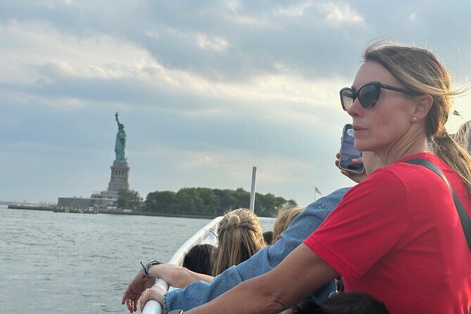 Statue of Liberty & Manhattan Skyline Cruise Near Times Square - Chelsea Piers, High Line, and Little Island: the parks you can see from the river