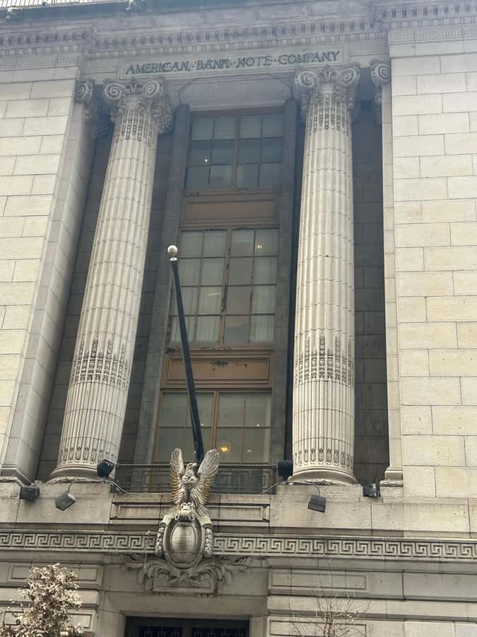 Wall Street: The birth place of NYC in French/English tour - Trinity Church, Cemetery, and Hamilton’s Tomb